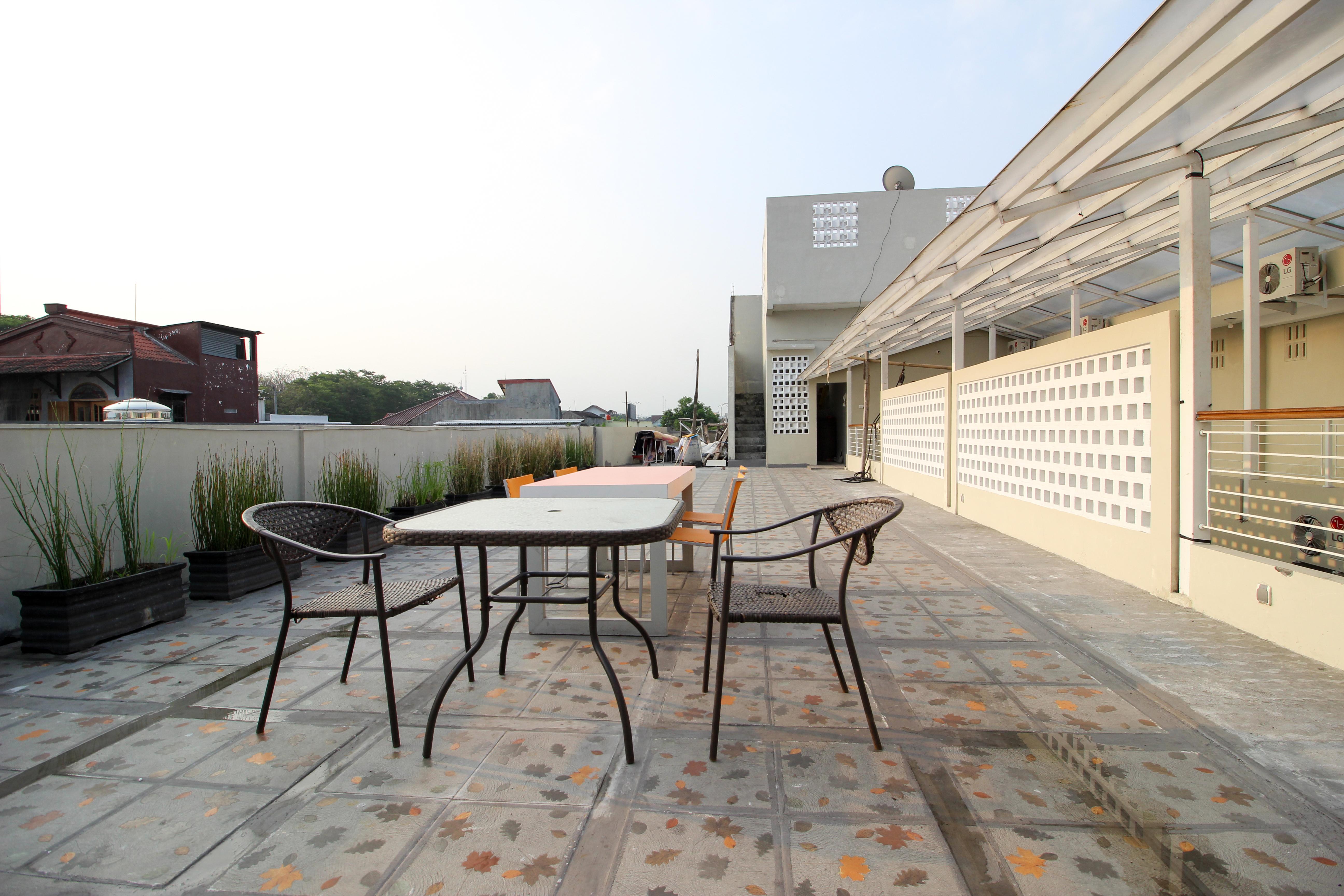 Reddoorz Plus Near Upn Jogjakarta 2 Maguwo Exterior foto